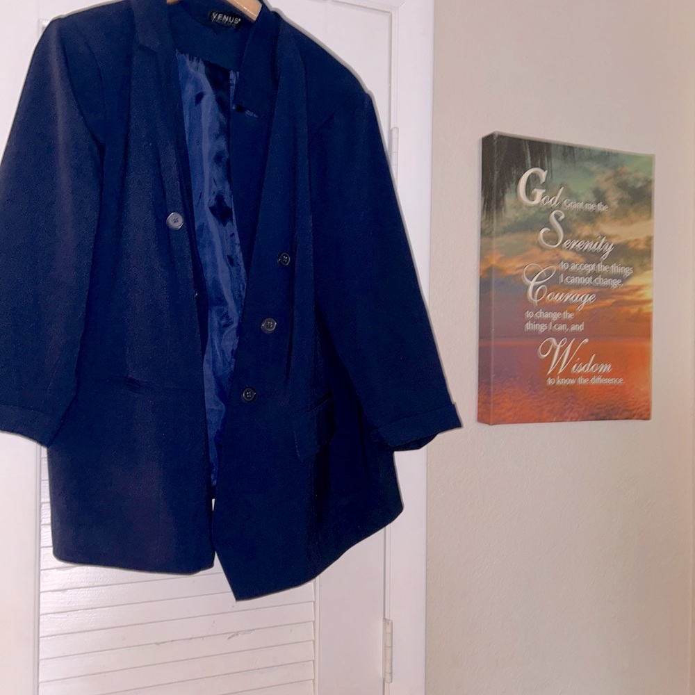 Blue two piece. - Picture 6 of 6